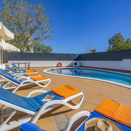 فيلة Buganvillea By *