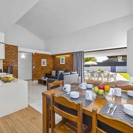 Buganvillea By فيلة