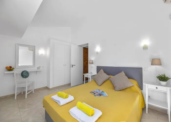 Buganvillea By Albufeira